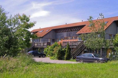 Eine der schönste Wohnung in der Siedlung! Ruhige und sonnige 3- Zimmer- Whg mit Garten und Terrasse