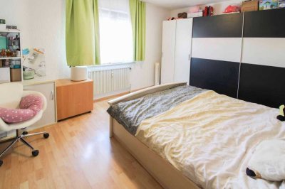 Gelegenheit: 2-Zimmer-Wohnung mit Balkon und TG-Stellplatz in zentraler Lage von NT