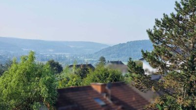 Hübsches Einfamilienhaus mit phantastischem Weitblick und Garage