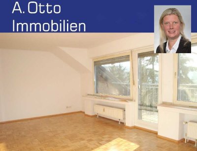 Krefeld - Nord, Dyknähe, helle 3 Zimmer Wohnung mit großem Balkon, Wanne & Dusche, neue EBK mgl.