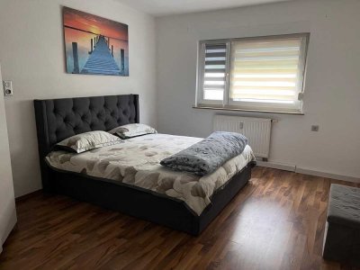 Exklusive, vollständig renovierte 5-Zimmer-Wohnung mit Balkon und Einbauküche in Schramberg-Sulgen