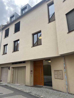 Stilvolle 3,5-Zimmer-Wohnung mit gehobener Innenausstattung mit Terrasse und EBK in Memmingen