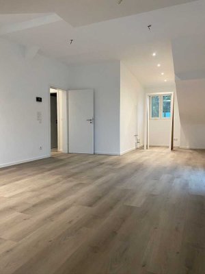 Erstbezug: 3,5-Zimmer-Wohnung mit Südbalkon