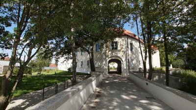 Schöne 4,5 Zimmer-Wohnung im Schloss Geltolfing