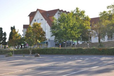 Sanierte 2-Zimmer Wohnung m. Aufzug, Tiefgaragenstellplatz in Bobenheim-Roxheim zu vermieten von