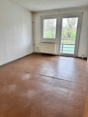 Achtung Handwerker // 3 Zimmer Wohnung zum selbst Renovieren im EG // 4 Monate Mietfrei +