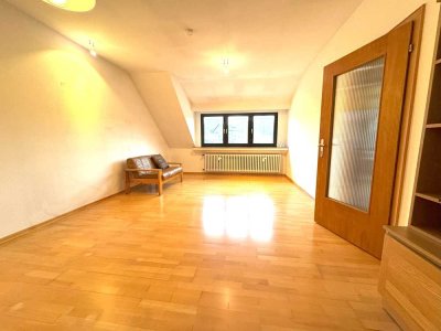 4 Zi. Dachgeschoßwohnung in Alt-Hürth