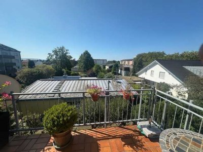 Seltenes Top Angebot: 3,5 Zimmer Maisonettewohnung, Südbalkon und Garage im Norden von Durmersheim