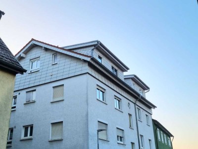 Ihr neues Zuhause in Kämpfelbach!                   Großzügige 4-Zimmer Wohnung mit Balkon