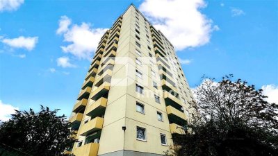 Schöne Etagenwohnung mit Balkon, Panoramablick, PKW Stellplatz und umfangreicher Ausstattung