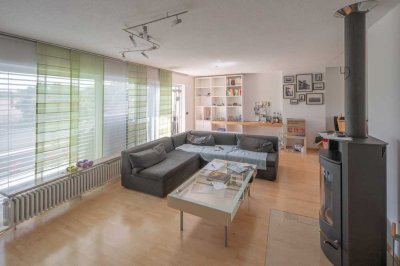 Sofort bezugsfrei - Moderne 4,5 Zimmer Penthousewohnung mit Dachterrasse