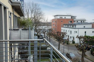 Rheinblickloft mit Sonnenbalkon, 3,80 m Deckenhöhe u. Tiefgarage in Köln-Sürth