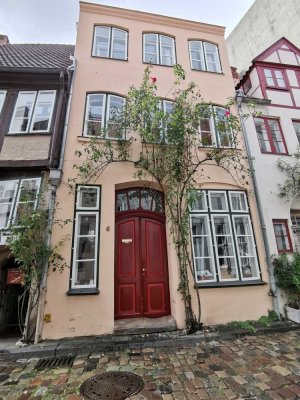 Denkmalgeschütztes Haus mit kleinem Innenhof