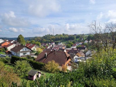 Großzügige 4,5 Zimmer Wohnung mit Terrasse