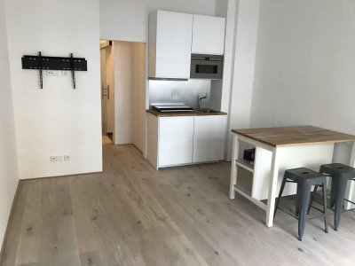 Derendorf: Erstbezug nach Sanierung: stilvolle 1-Zimmer-Hochparterre-Wohnung mit EBK in Düsseldorf