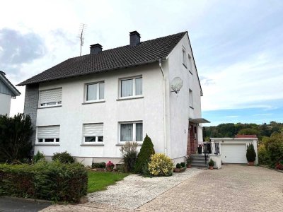 Freistehendes Zweifamilienhaus mit Garage in Almena