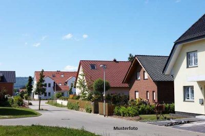 Einfamilienhaus, Balkone und Garage