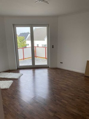 Ansprechende und neuwertige 3-Zimmer-Wohnung mit gehobener Innenausstattung mit Balkon in Euskirchen