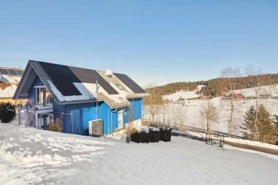 Modernes Mehrfamilienhaus mit Einliegerwohnung in traumhafter Natur in Schönwald im Schwarzwald