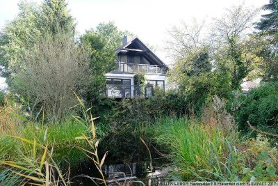 Modernes Wohnhaus am Landschaftsschutzgebiet!