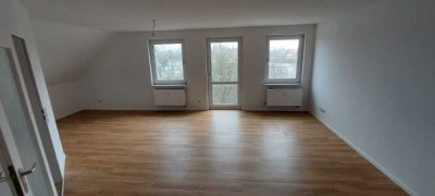 Erstbezug nach Renovierung! Schicke 3-Zimmer-Etagenwohnung zu vermieten.