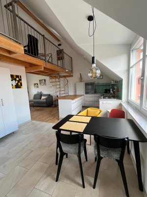 Ruhige Mietwohnung: hochwertige Küche, Balkon und Galerie, ca. 70m2