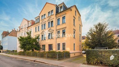 Helle 2-Zimmer-Wohnung im sanierten Gründerzeithaus: Mit eigenem Garten, Balkon und Stellplatz