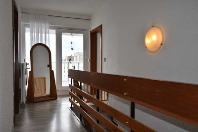 Wohnung über zwei Etagen - mit Wintergarten und Dachterrasse