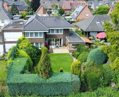 gemütliches Reihenendhaus
mit Einliegerwohnung und Garage
in ruhiger Lage von
St. Arnold