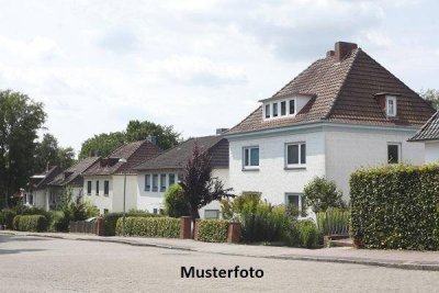 +++ Einfamilienhaus mit Terrasse und Garten +++