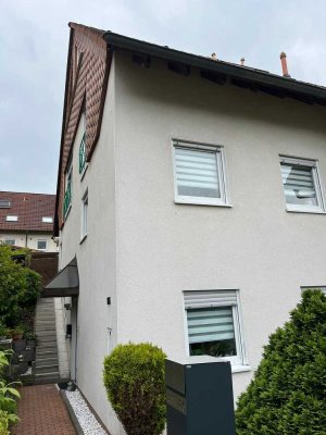 Gepflegte 5-Zimmer-Doppelhaushälfte mit Garage in Ennepetal