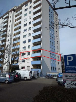 4-Zimmer-Wohnung mit Balkon und Schwimmbadbenutzung in Heppenheim