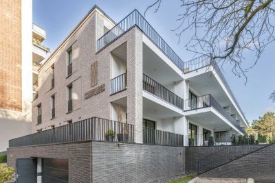 Winterhuder Eleganz: 2-Zimmer-Penthouse mit 42 m² Süd-Dachterrasse - jetzt mit Einbauküche!