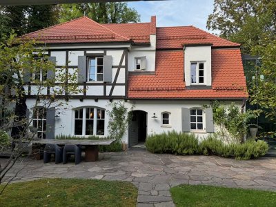 Luxuriöses, historisches Kutscherhaus in Bestlage München/Solln – Prinz-Ludwigs-Höhe