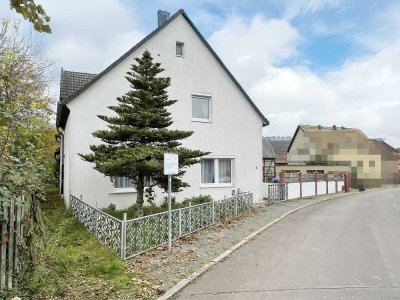 Modernisiertes Einfamilienhaus mit Einbauküche und Kamin!