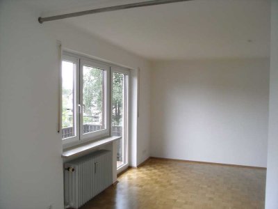 1-Raum-Wohnung mit Balkon und EBK in Grafing