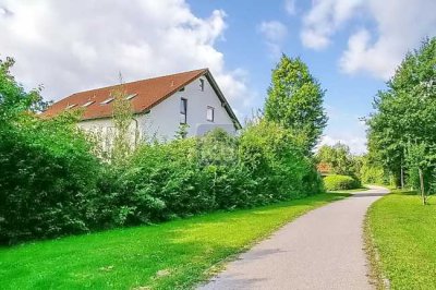 2-Zimmer-Wohnung mit Einzelgarage in schöner sehr ruhiger Lage