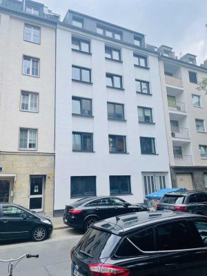 Erstbezug nach Sanierung: stilvolle 2-Zimmer-Wohnung mit Balkon in Düsseldorf