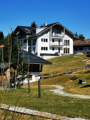 Modern geschnittene, helle Wohnung mit tollem Blick