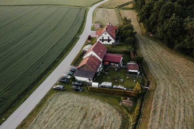 Schöne, helle 4-Zimmer-Wohnung mit großem Garten zur gemeinsamen Nutzung