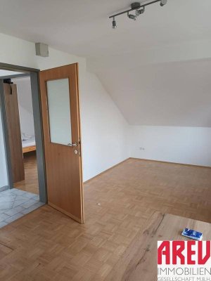 FREUNDLICHE WOHNUNG MIT 2 ZIMMERN IM SCHÖNEN ROHRBACH!