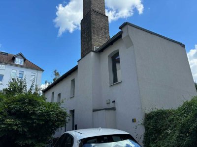 Freistehendes Hinterhaus in exklusiver Lage am Prinzenpark mit eigenem Parkplatz vor der Tür