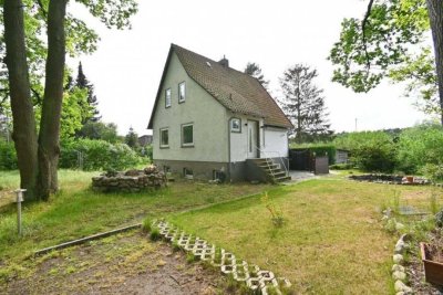 Einfamilienhaus auf großem Grundstück in idyllischer Lage - Ihr Platz zur Verwirklichung!