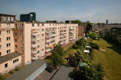 Rheinpark Golzheim: 3-Zimmer-Wohnung mit Charme und grossem Balkon im Erdgeschoss, WE 35