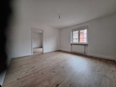 Lichtdurchflutete sanierte 3 Zimmer Wohnung