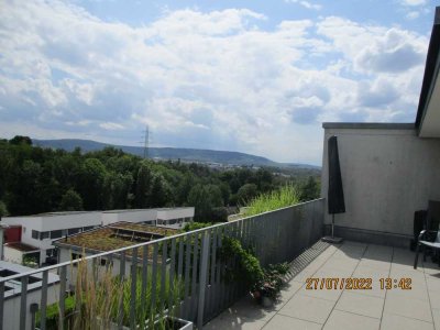 Penthouswohnung mit unverbaubarem Fernblick auf Schurwald. Von Privat. KEINE MAKLER