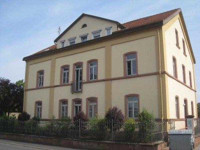 große Jugendstil-Wohnung in Innenstadt-Lage