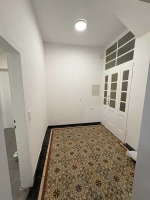 Charmante Hochparterre-Wohnung mit 3 Zimmern frisch renoviert