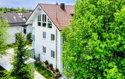 Vermietete 2-Zimmer DG-Wohnung in saniertem Haus *Dach, Heizung neu usw.* Anfangsrendite 3,15%!