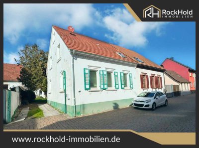 Renovierungsbedürftiges Einfamilienhaus mit tollem Grundstück!